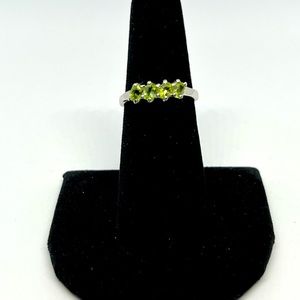 STERLING SILVER & PERIDOT GEMSTONE RING
